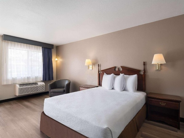 Travelodge by Wyndham Tucson AZ image 2