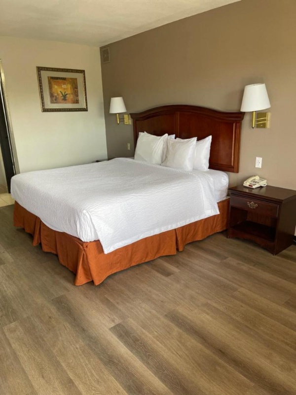 Travelodge by Wyndham Tucson AZ image 30